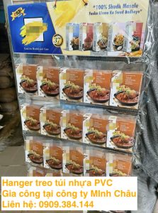 In ấn hanger nhựa trong suốt theo yêu cầu